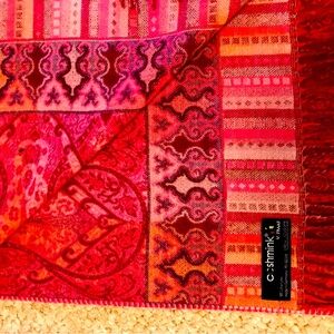 Made in Germany —beautiful Pink Paisley “Cashmink” scarf.
